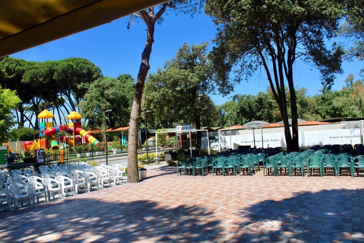 Campeggio Italia Marina di Massa Eksteriør bilde